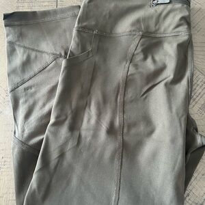 Women’s Olive Green lululemon leggings